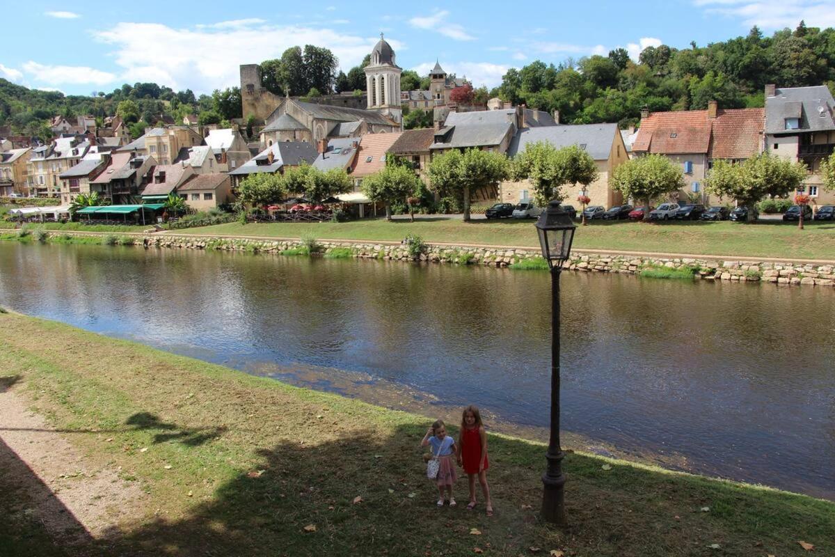 La Vieille Ferme: Superbe Complexe De 3 Gites En Pierre Avec Piscine Au Coeur Du Perigord Noir Saint-Genies Exterior photo